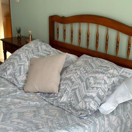 Bed and Breakfast Les Cigales Villelaure Екстер'єр фото