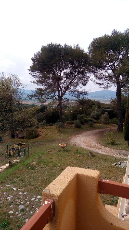 Bed and Breakfast Les Cigales Villelaure Екстер'єр фото
