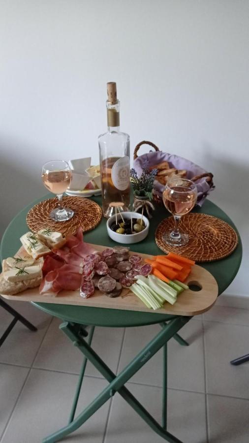 Bed and Breakfast Les Cigales Villelaure Екстер'єр фото